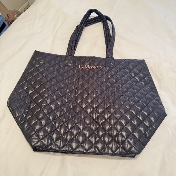 Le Mystere Large Quilted Black Tote Shoulder Bag shopper carryon - Picture 1 of 6